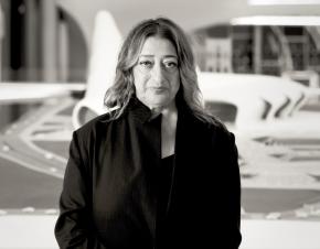 المعمارية  زها الحديد 