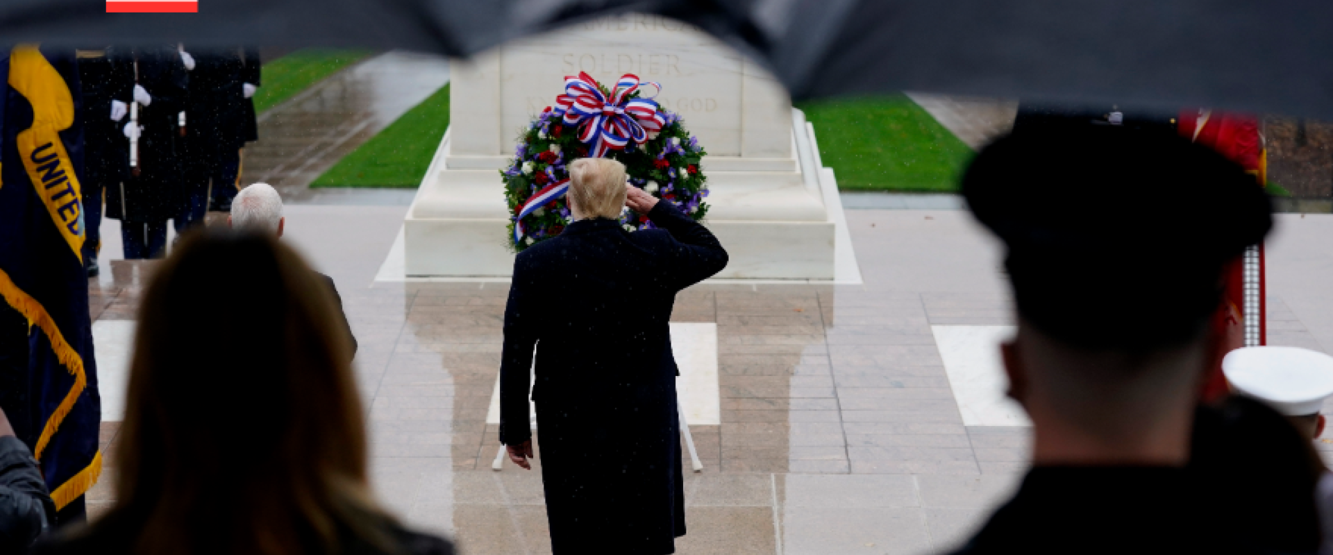 الرئيس ترامب أثناء الاحتفال بيوم المحاربين اليوم