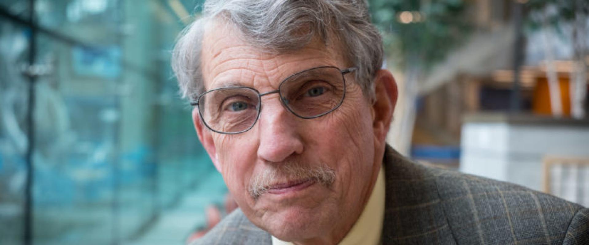 جيمس هيوبي ، نقلا عن سنسيناتي للأطفال