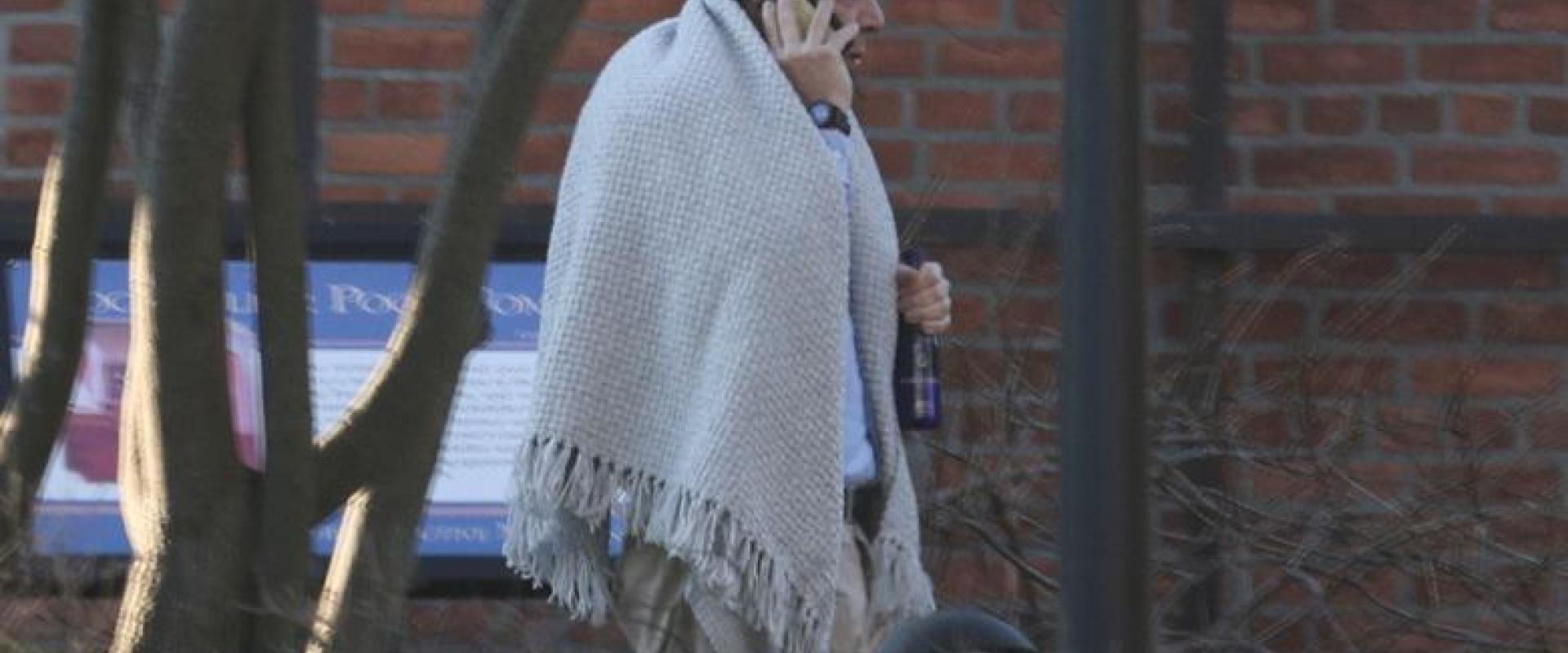 حاكم نيويورك أندرو كومو في ألباني ، نيويورك ، نقلا عن رويترز